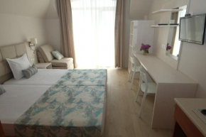 Отель Helios Hotel  Балчик